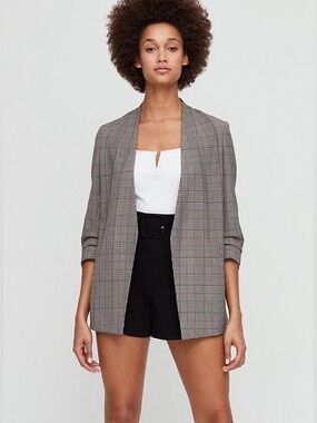 Aritzia Babaton Power Hip Blazer Gray Plaid Size 6 Business Casual Office Career